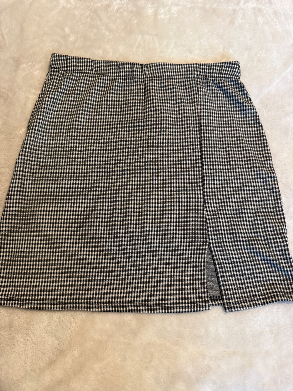 Houndstooth Mini Skirt with Side Slit - Black & White